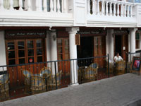 The Crowded House Lanzarote bars and clubs